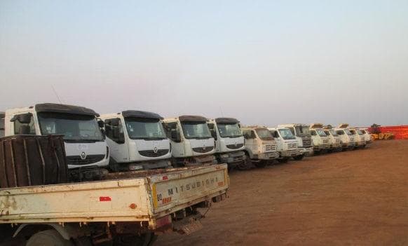 Camiões e equipamento pesado para mobilização nacional